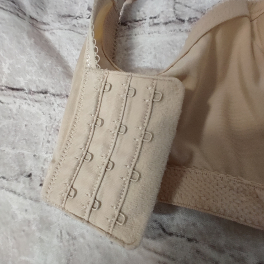 Wacoal Basic Beauty Satin Unlined Underwire Beige Bra 38DDD NWT - Picture 5 of 14